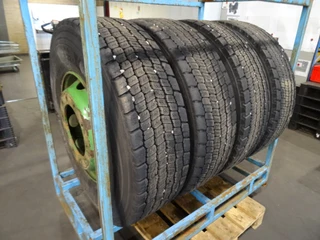 - Geen producent - - CONTINENTAL315/80 te koop