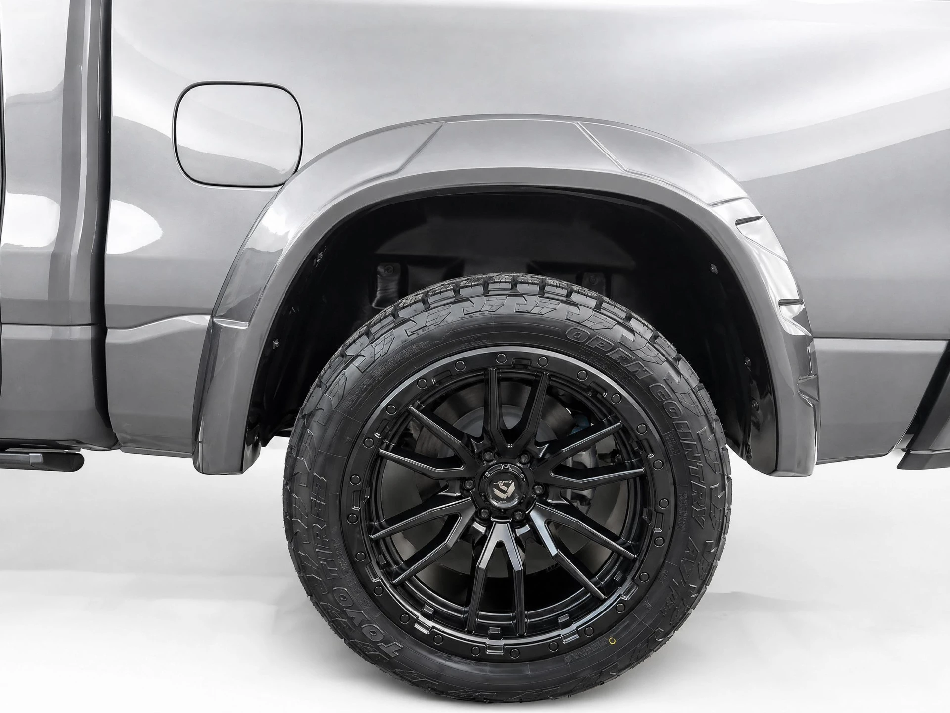 Dodge Ram 1500 2024 - 5.7 V8 4x4 Crew Cab Sport | Incl. Tonneau cover | Special striping| Wide boddy | Fuell velgenset| afbeelding 14