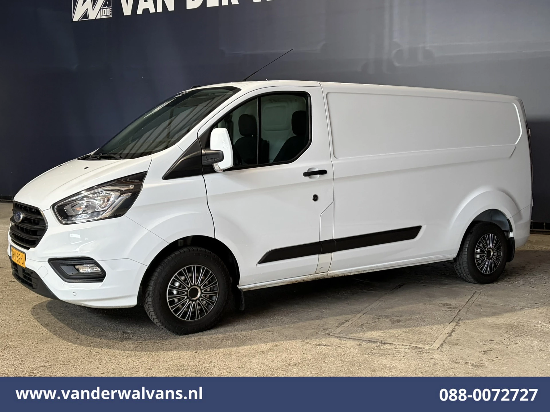 Ford Transit Custom 2022 - 2.0 TDCI 130pk L2H1 Euro6 Airco | Camera | Apple Carplay | LED | Cruisecontrol | 2800kg Trekhaak image 9
