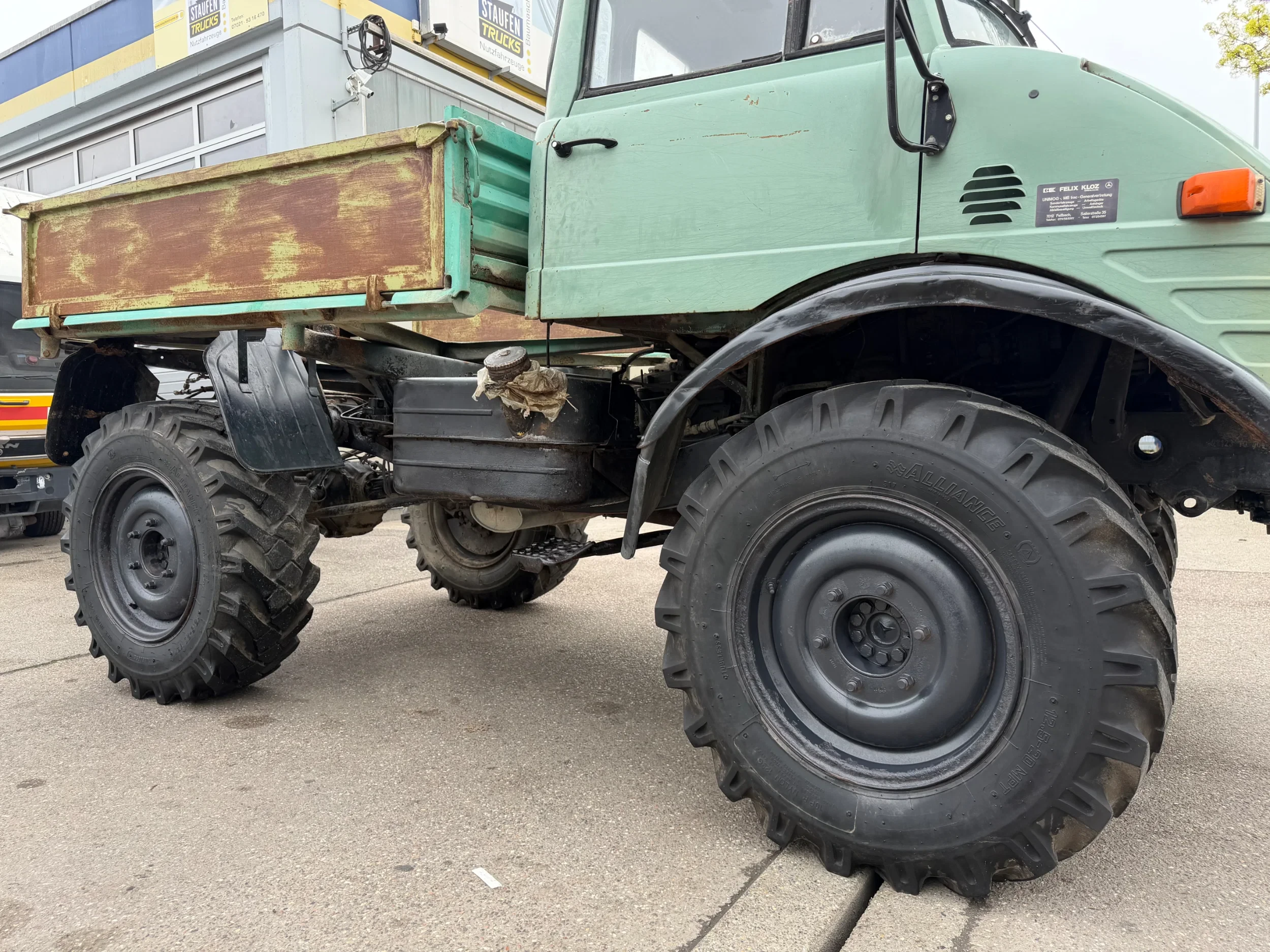 Mercedes-Benz Unimog - 403, Pritsche, Kipper, 72 PS, voll funktionsfähig! afbeelding 10