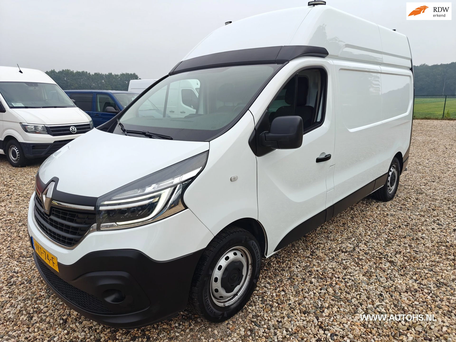 Renault Trafic 2021 - 2.0 dCi 145 PK T L2H2 , 1e eig , euro 6 , Complete werkplaats inrichting met omvormer , trekhaak , airco cruise. afbeelding 1