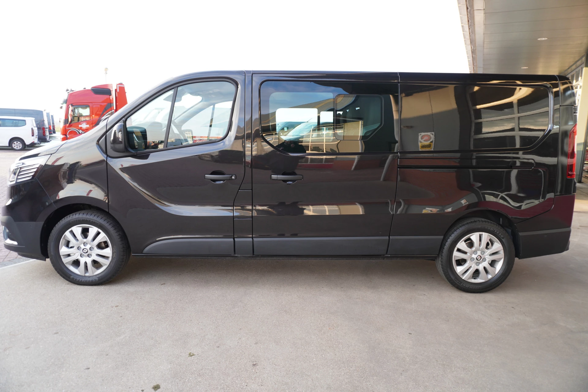 Renault Trafic 2024 - 2.0 Bleu dCi EDC 170PK L2H1 Red Edition DubbelCabine Automaat imagen 7