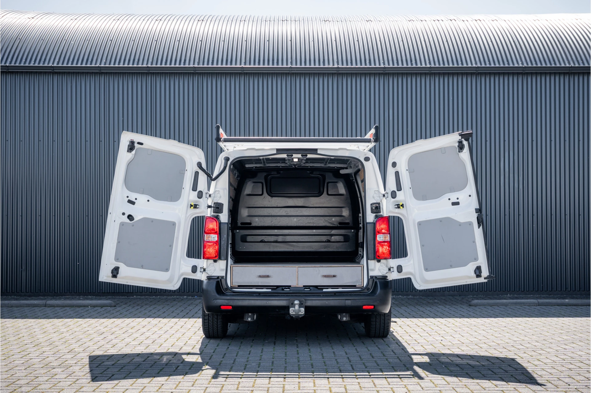 Opel Vivaro 2021 - 2.0 L2H1 | 150 PK | Cruise | Airco | Imperiaal | Trekhaak image 10