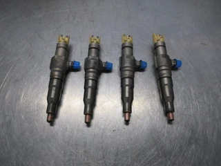 Mercedes-Benz - A 936 070 17 87 // A 936 070 21 87 // A 936 178 70 02 INJECTORS DEMO MERCEDES OM 936LA EURO 6 obrázek 2 náhled