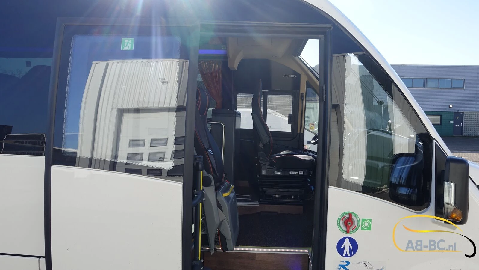 Iveco Rosero First Busworld Edition 31 Seats EURO 6 2026 afbeelding 34