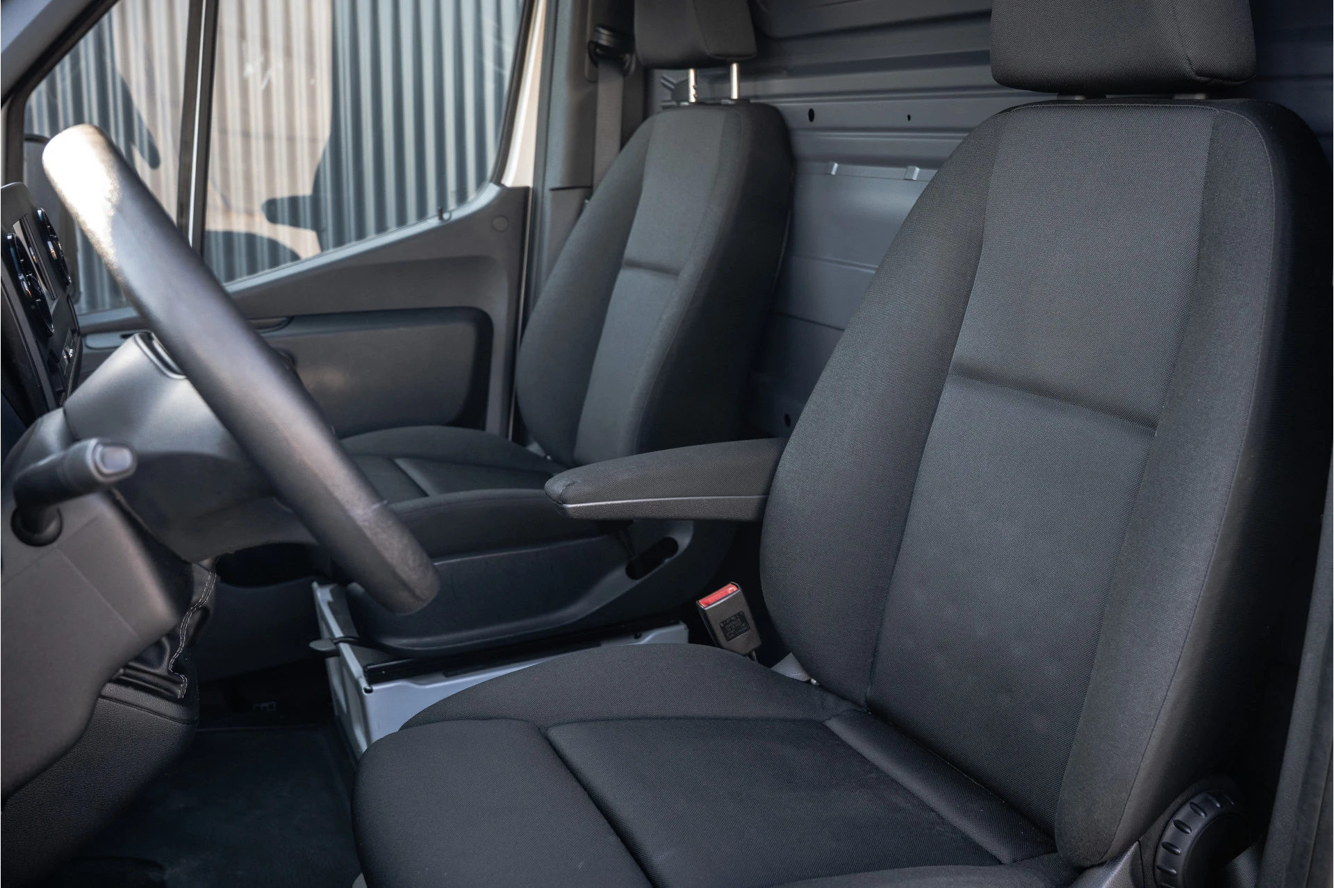 Mercedes-Benz Sprinter 2021 - 311 CDI RWD L2H2 | Volledig Ingericht | Mbux | Camera | Climatronic afbeelding 14
