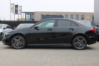 Mercedes-Benz A-Class 2022 - 250e AUT8 AMG Line NIGHT PAKKET SFEER WIDESCREEN CARPLAY image 7
