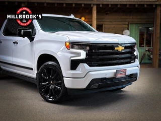 Chevrolet Silverado 2024 - High Country 6.2 V8 420 PK, obrazek 5