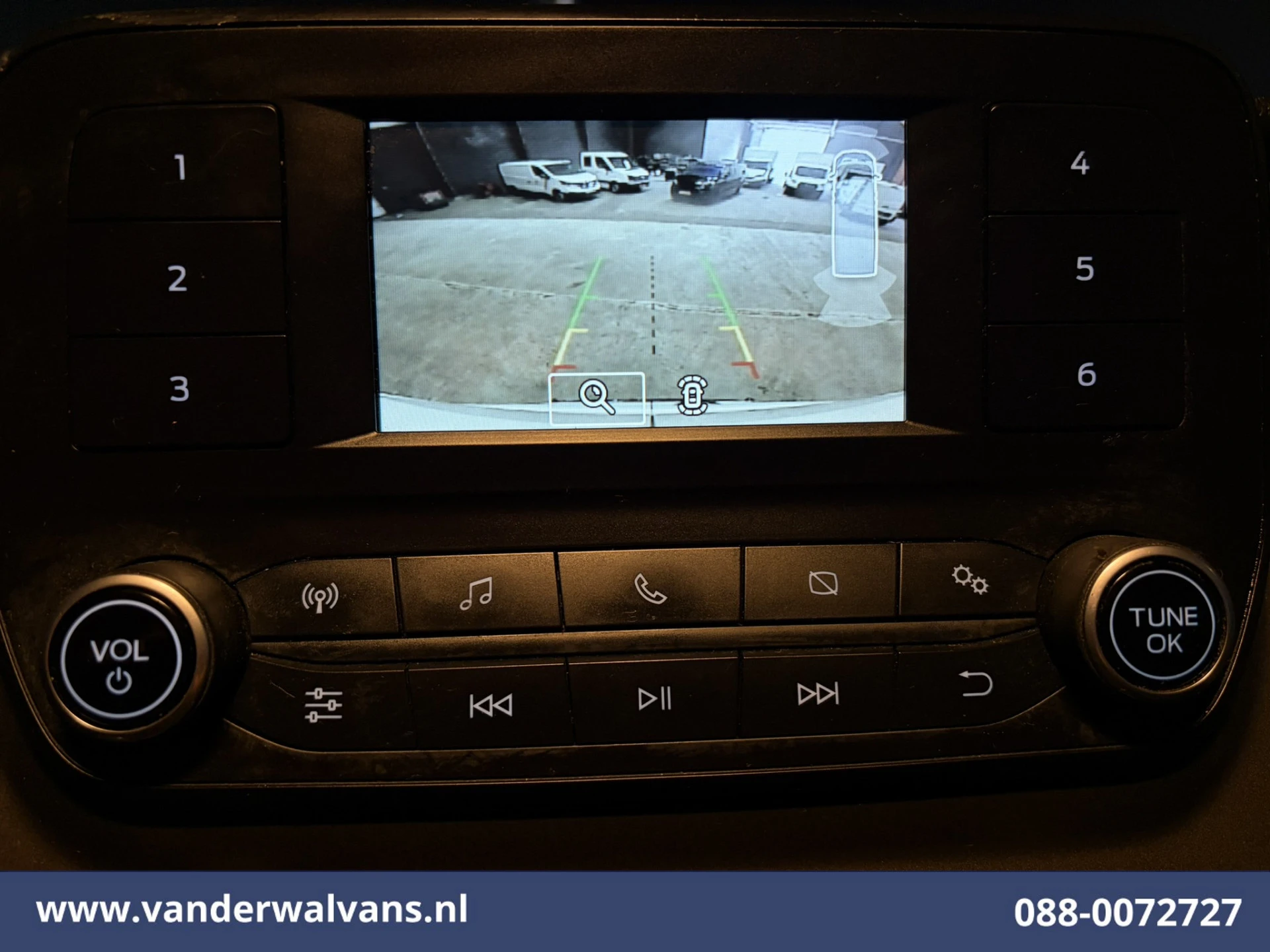 Ford Transit 2022 - 2.0 TDCI 131pk L3H2 Euro6 Airco | Camera | Cruisecontrol | Verwarmde Voorruit afbeelding 4