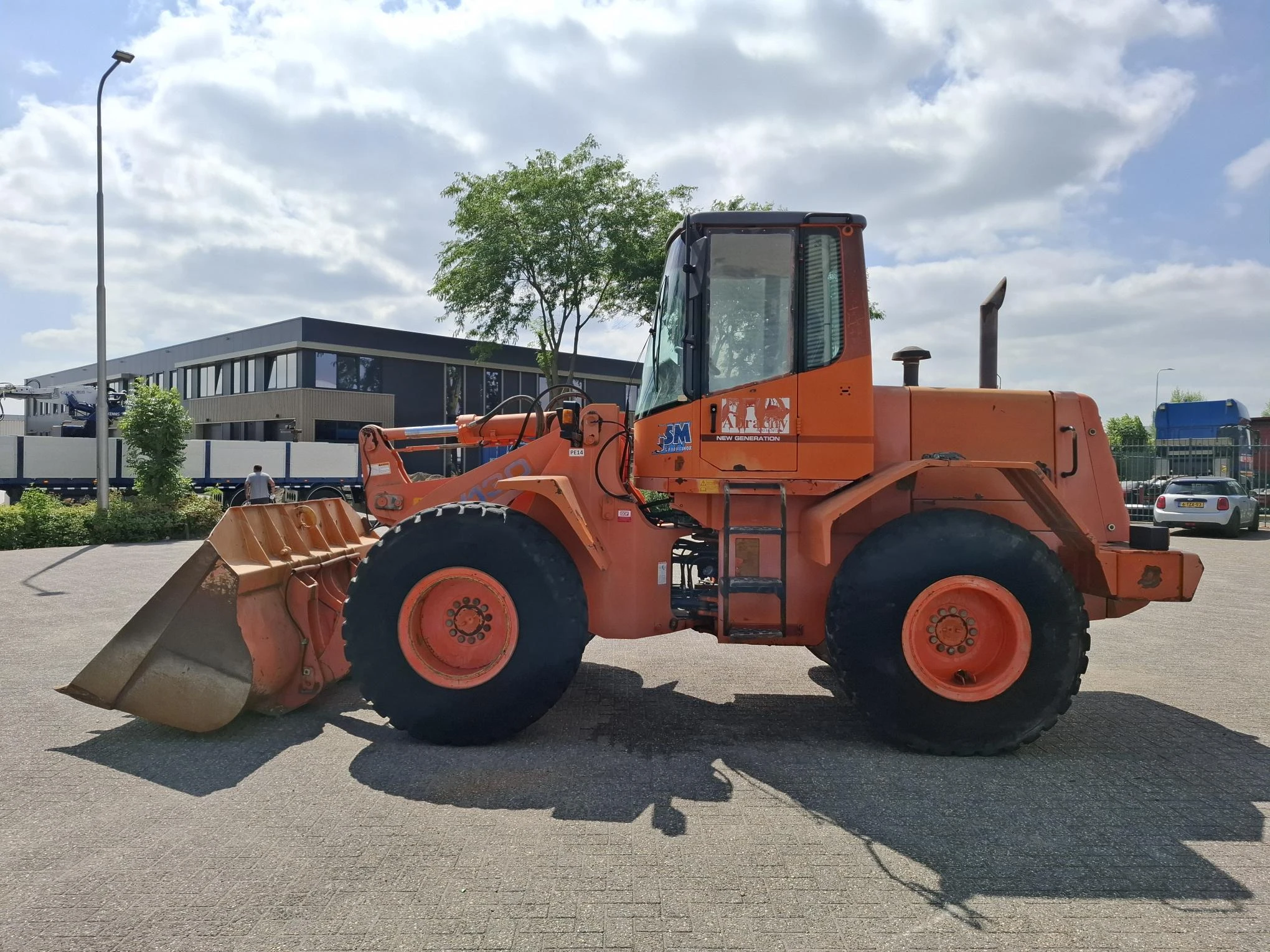 Fiat 2000 - W130A / 8161 HOURS / 96 KW / CENTRAL LUBRICATION SYSTEM / 2000 immagine 11