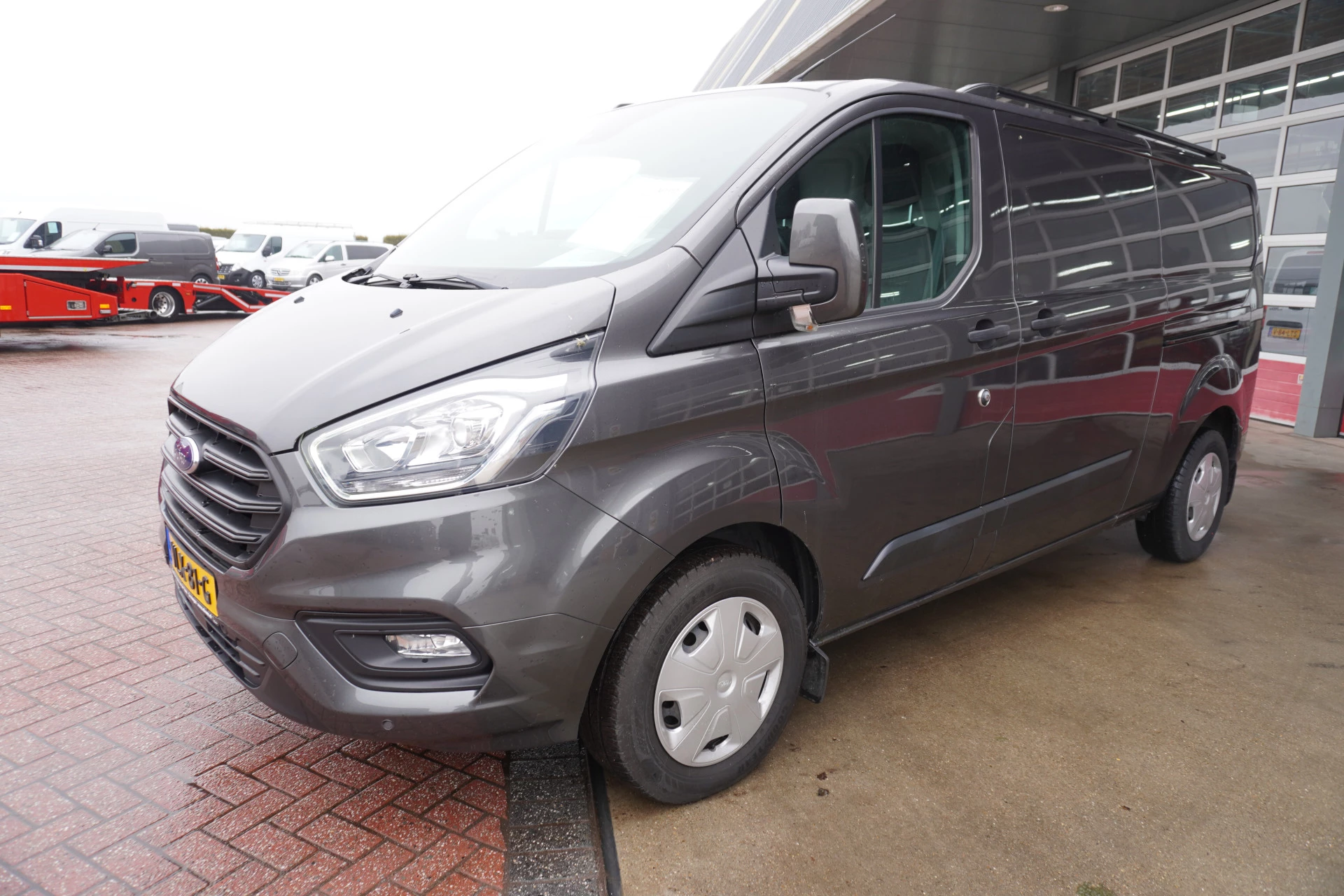 Ford Transit Custom 2021 - 320 2.0 TDCI 130PK L2H1 Trend immagine 10
