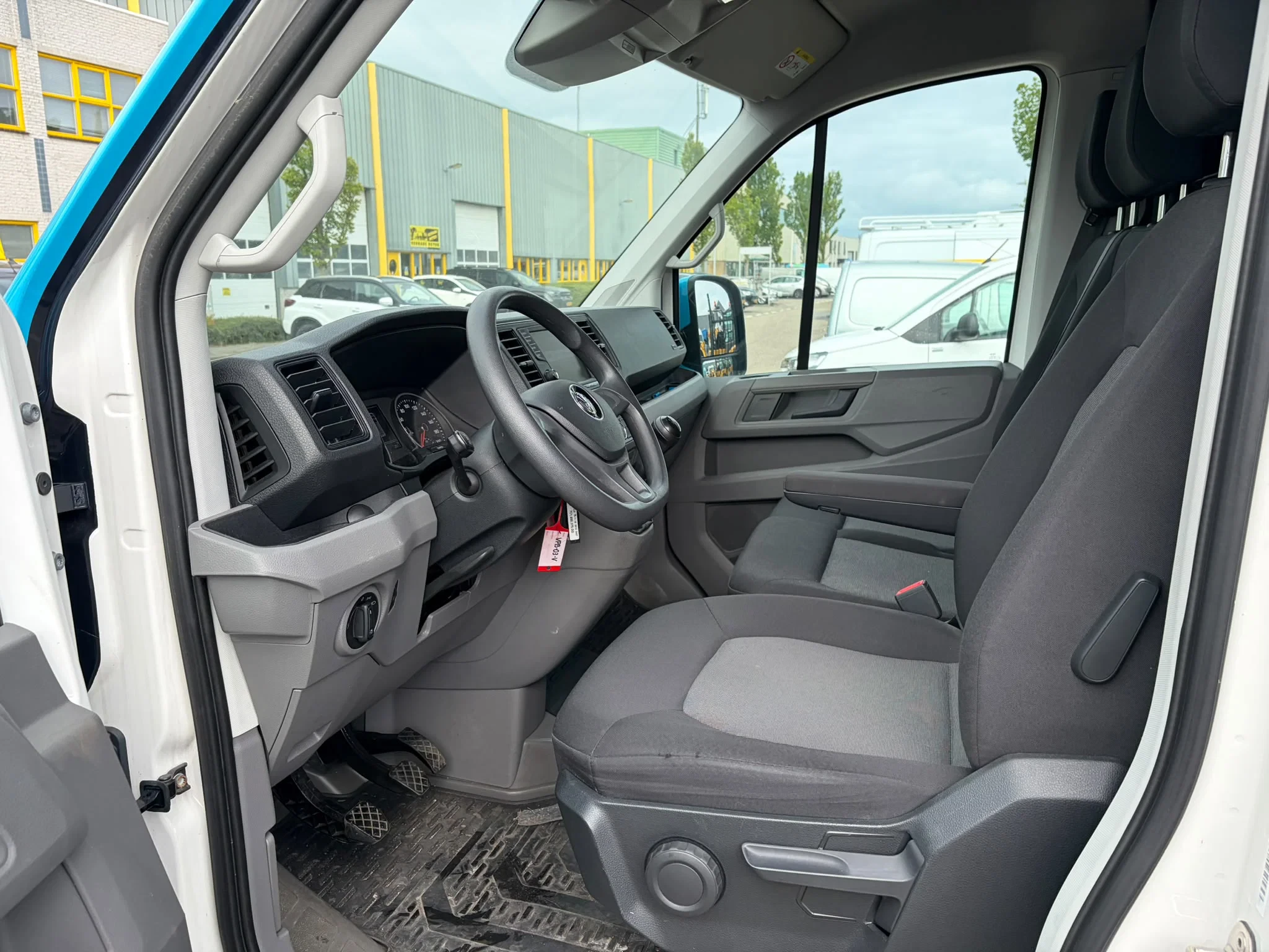 Volkswagen Crafter 2020 - 140pk l3h3 (l2 h2) airco camera 78000km afbeelding 7
