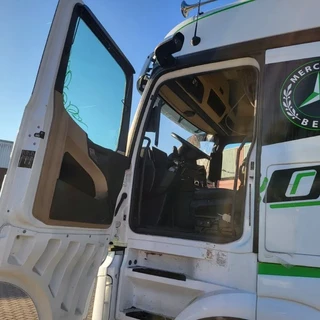 Mercedes-Benz Actros 2020 - 1863 / ENGINE RUNNING / RETARDER / PARK-COOL /HYDRAULICS / ONLY: 268593KM / GIGA-SPACE / MIRRORCAM / AUTOMATIC / EURO-6 / 2020 image 22