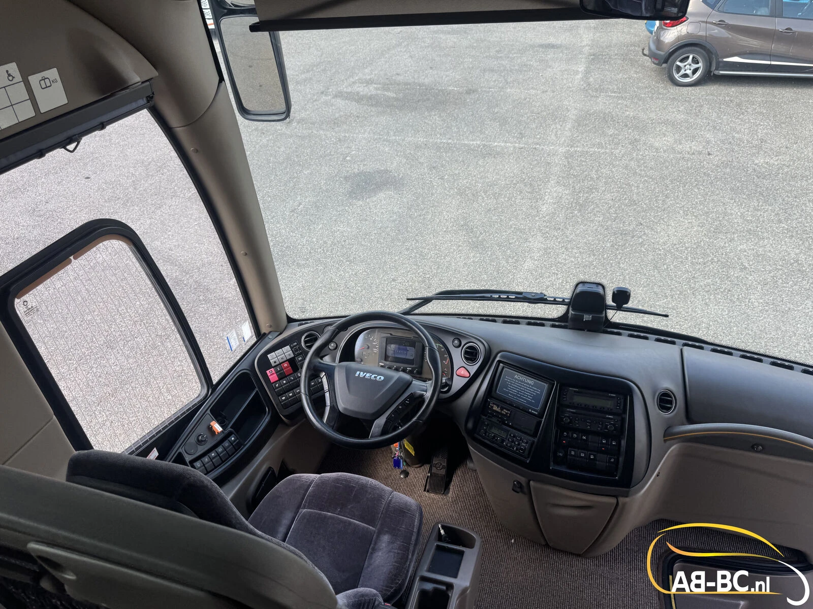 Iveco Magelys 51 Seats EURO 6 2016 image 55