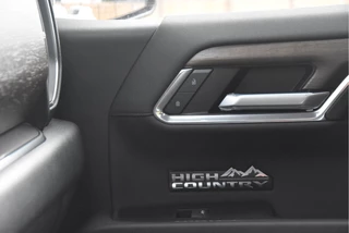 Chevrolet Silverado 2024 - 1500 6.2 High Country obrazek 16