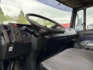Mercedes-Benz LK 1994 - 914 (6-CILINDER) WITH TENT BOX (MANUAL GEARBOX / FULL STEEL SUSPENSION / LOADING PLATFORM) obrazek 8