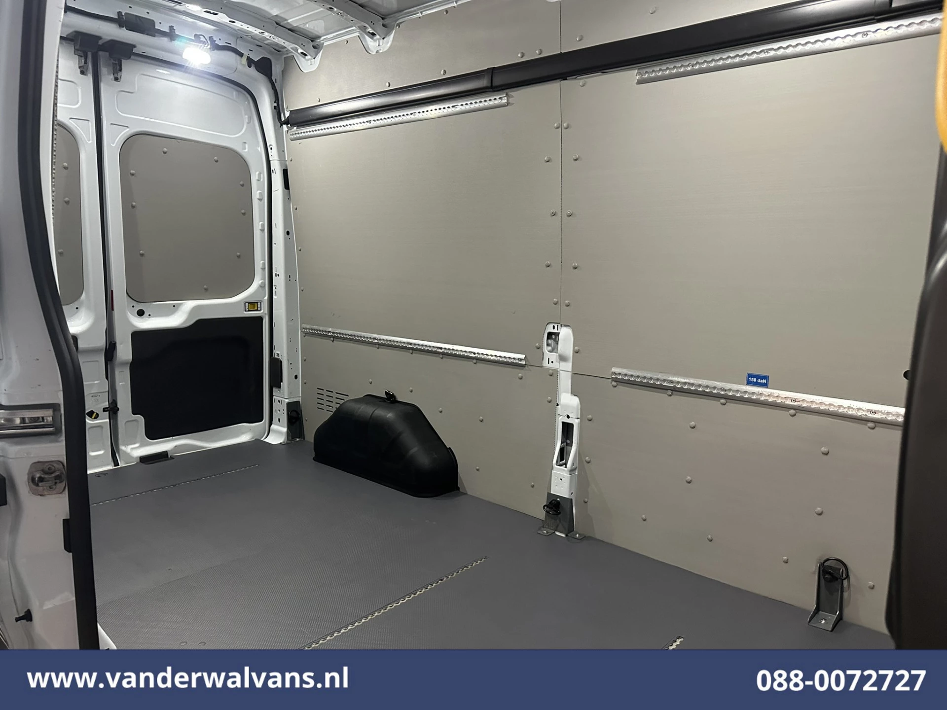 Ford Transit 2024 - 2.0 TDCI 130pk L3H3 Euro6 Airco | Camera | Apple Carplay | Cruisecontrol obrázek 13