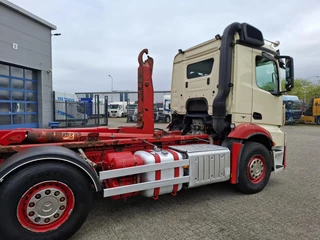Mercedes-Benz Antos 3245 2017 - / 8X2 / AJK 20 TON HOOK / ONLY:460374 KM / LIFT+LENKACHSE / FULL-AIR / FRIDGE / NAVI / AUTOMATIC / EURO-6 / 2017 image 16