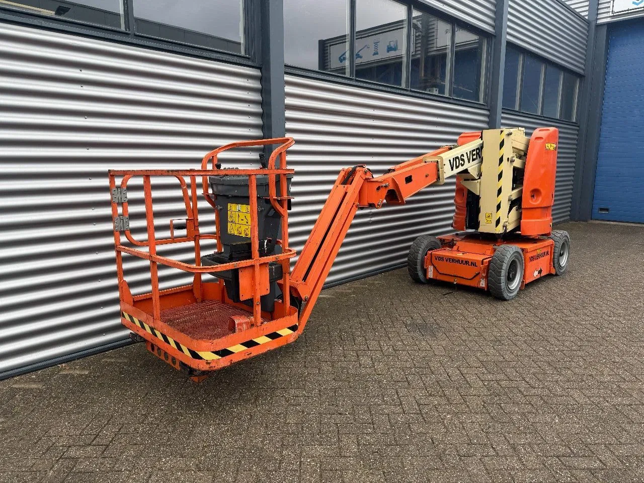 JLG 2011 - E300AJPN Hoogwerker Knikarmhoogwerker image 1