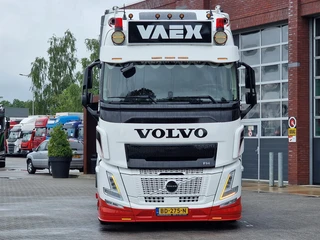 Volvo FH 2026 - 500 Aero Globetrotter XL 4x2 - New - Full spec - Show Truck - BUFFL interior - Retarder - I parkcool - Full air afbeelding 2 miniatuur