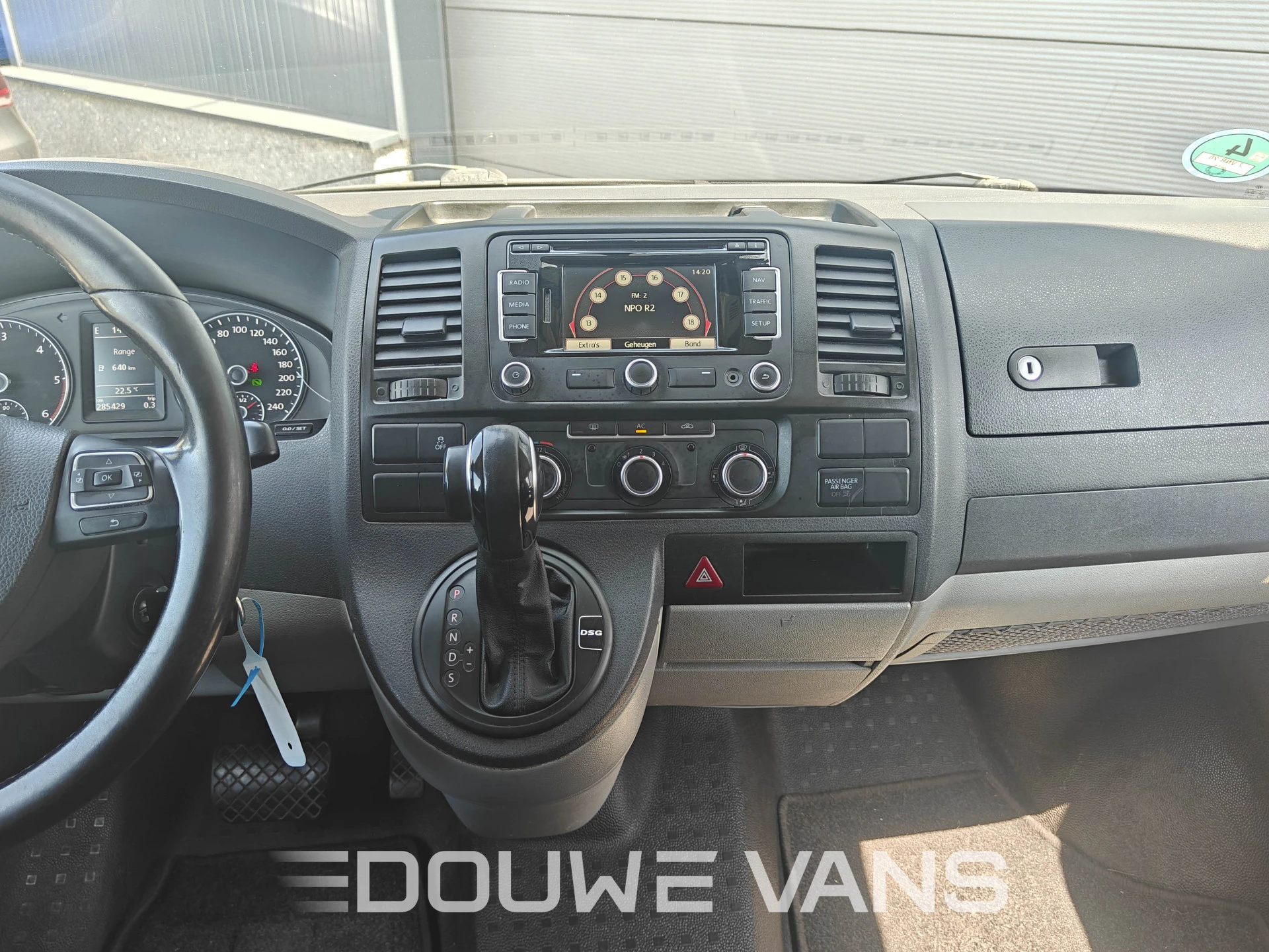 Volkswagen Transporter 2011 - T5 Automaat Dubbel Cabine Leder Airco Navigatie afbeelding 17