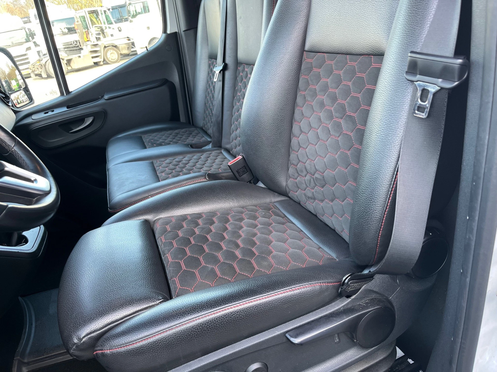 Mercedes-Benz Sprinter 2023 - 319 1.9 CDI / L4 H2 / RWD afbeelding 23