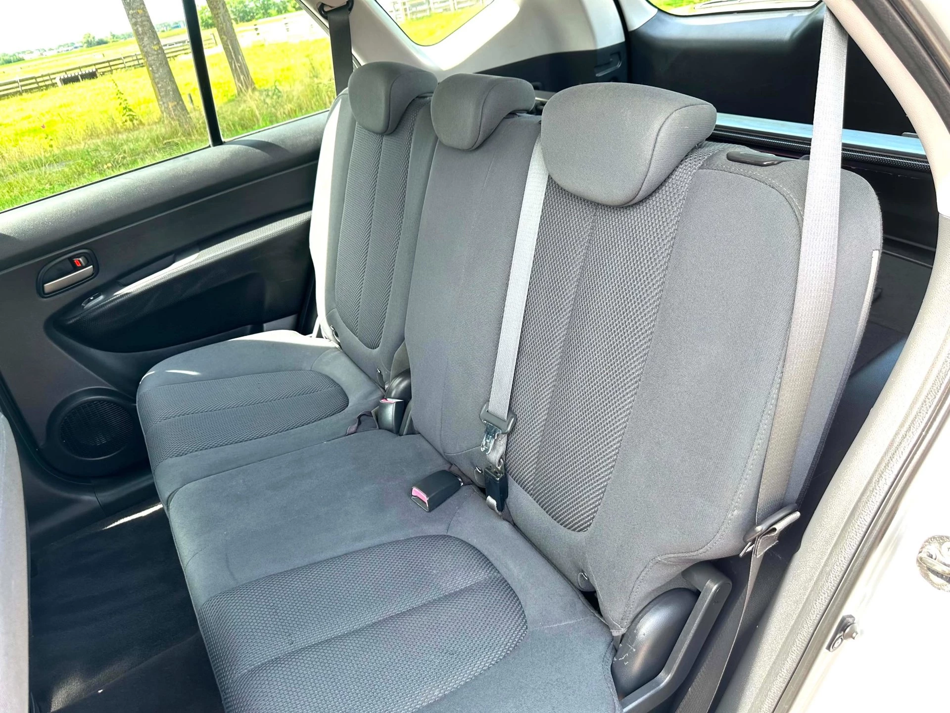 Kia Carens 2007 - 2.0 CVVT X-ecutive Automaat 144 PK Benzine afbeelding 28