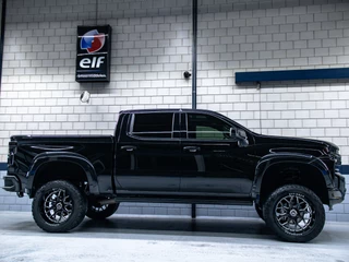 Chevrolet Silverado 2019 - High Country image 2