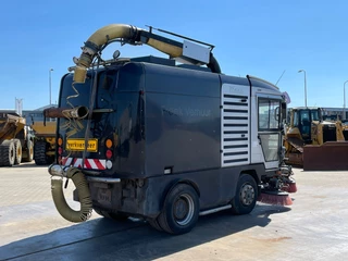 Ravo Ravo 560 sweeper 3th brush / vacuumtruck (BZ-VJ-14) 2012 - Ravo 560 sweeper 3th brush / vacuumtruck (BZ-VJ-14) obrazek 5
