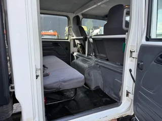 Isuzu N-Serie 2010 - 4x2 / Dubbele cabine / Bakwagen / Dhollandia Laadklep 1500kg image 13