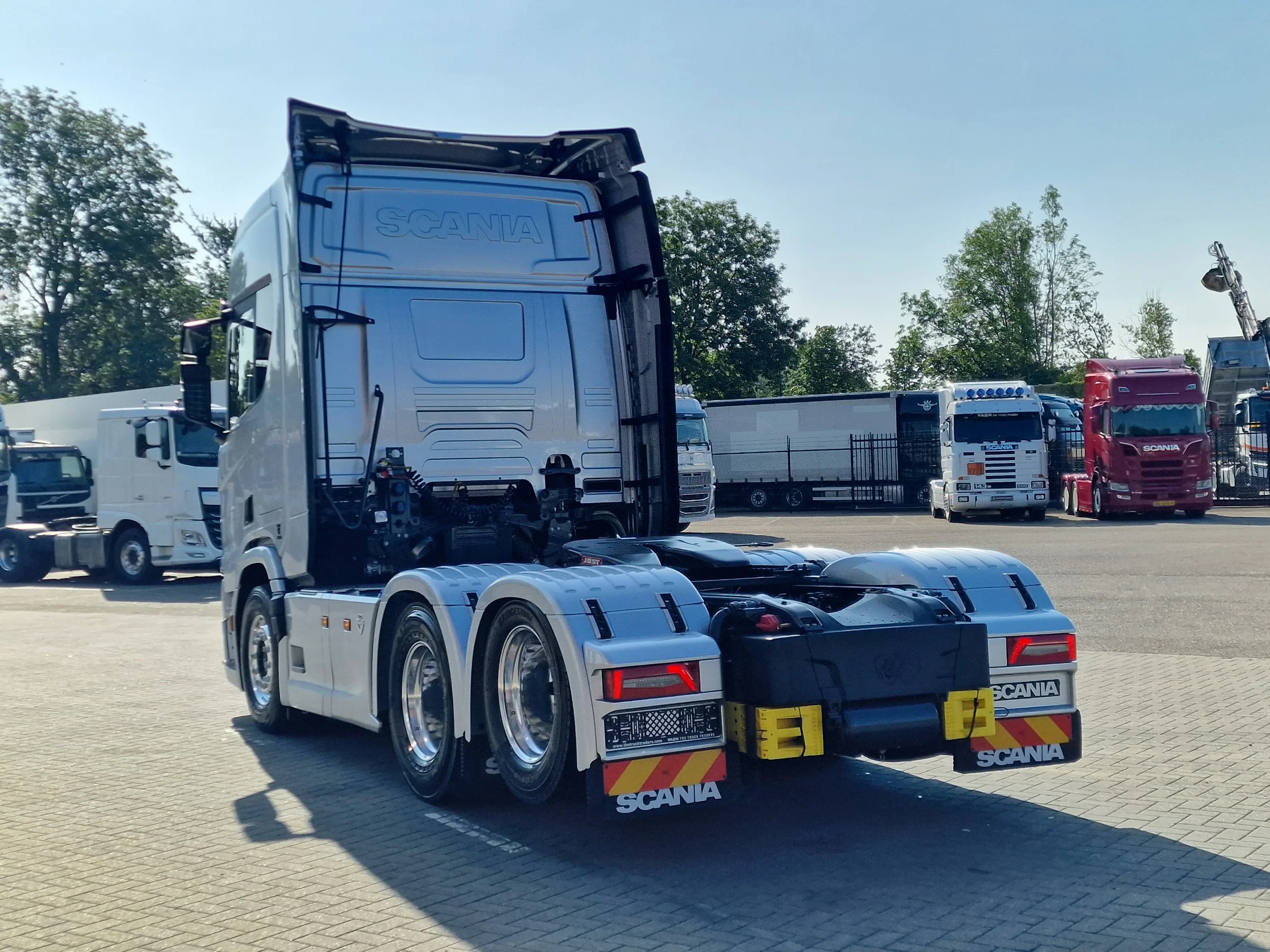 Scania R 2026 - R590 V8 NGS Highline 6x2 - NEW - 2.95WB - Retarder - Night clima - Leather - Alloy immagine 5