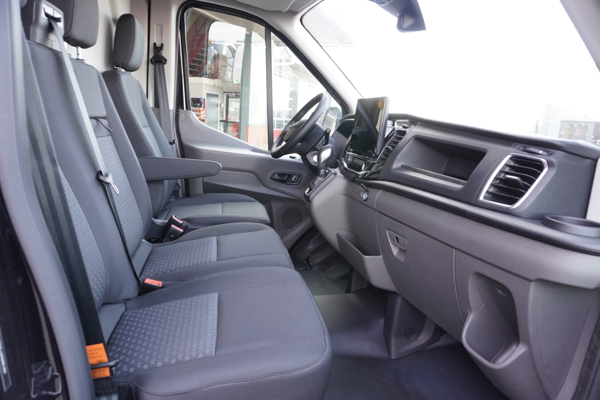 Ford Transit 2024 - 350M 2.0 TDCI 130PK L2H2 Trend Automaat obrázek 13