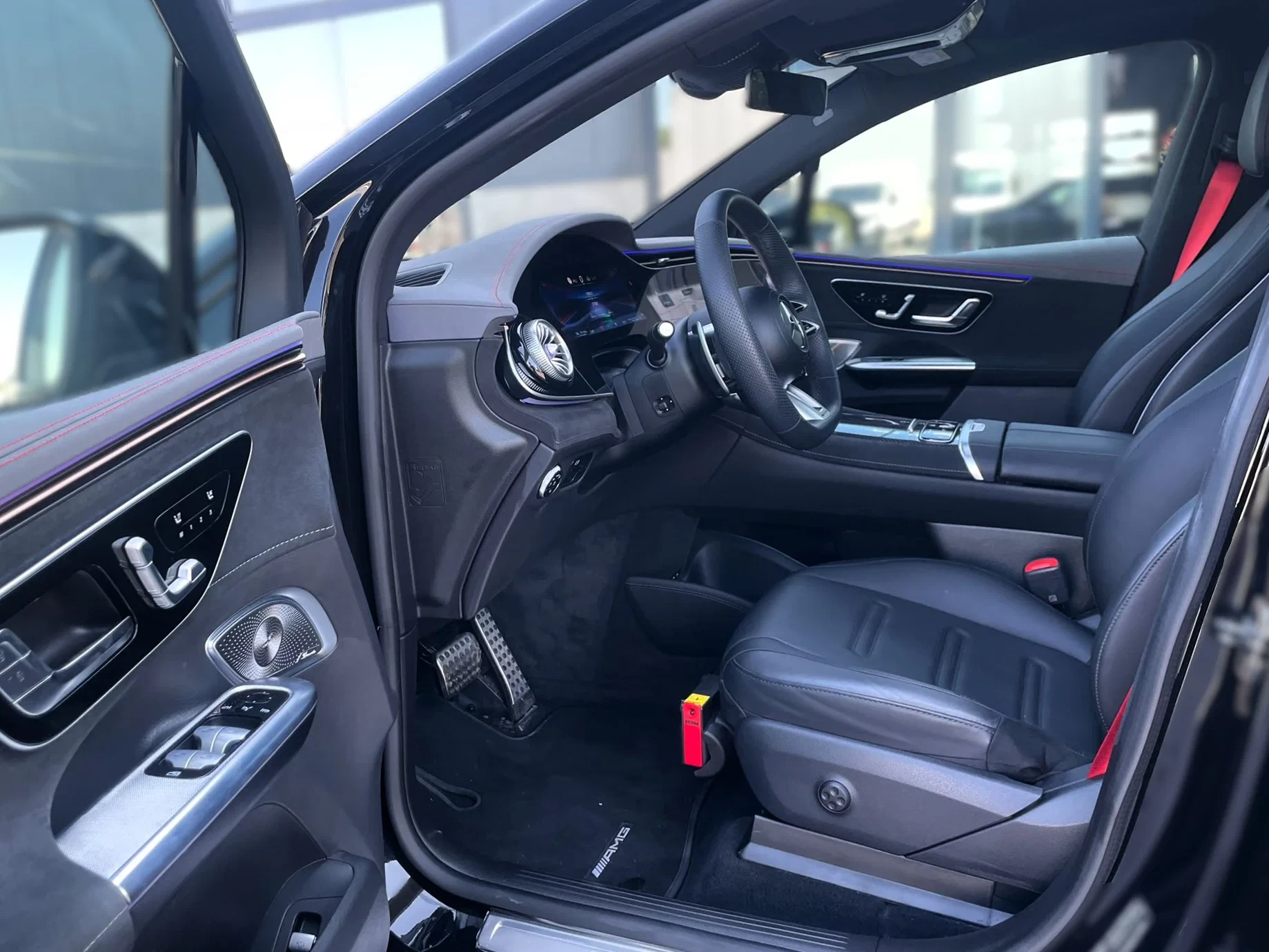Mercedes-Benz E-Klasse 2024 - EQE 43 AMG*4Matic*Distronic+*Head-up*Panoschuifdak*Airmatic*360°cam*Sound system*Meesturend achteras afbeelding 3
