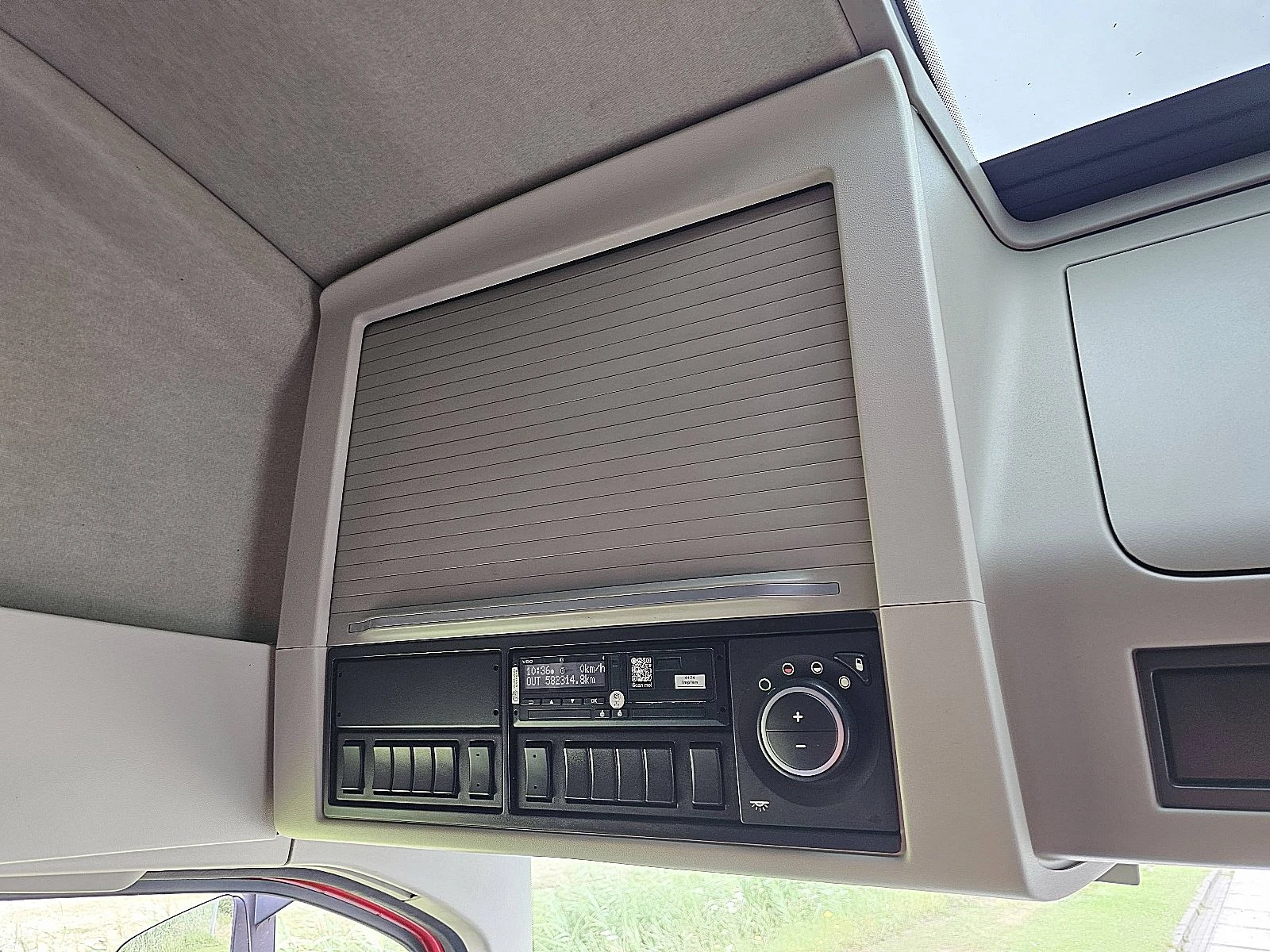 Volvo FH 2023 - 500 image 10