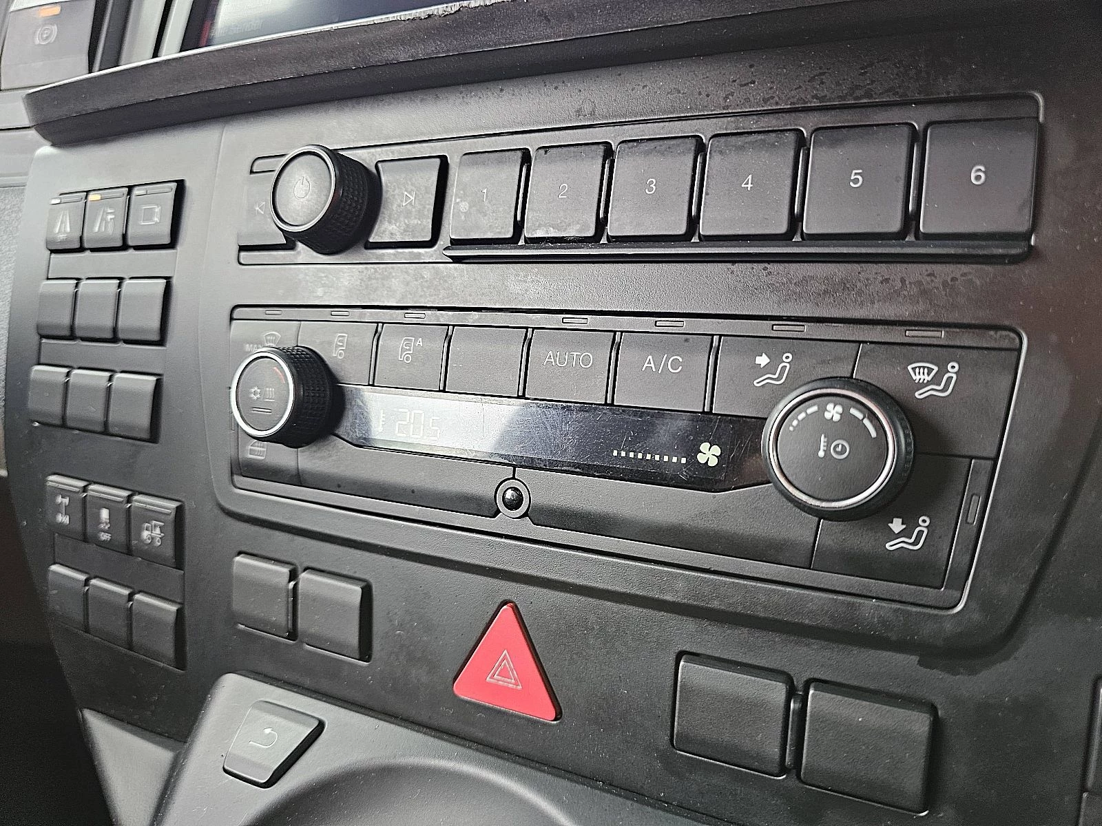 MAN TGX 2021 - 18.470 image 11