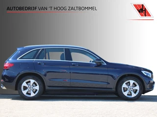 Mercedes-Benz GLC 2018 - 250 4MATIC Ambition Exclusive NAVI CAMERA TREKHAAK <<78.554KM>> image 1 thumbnail