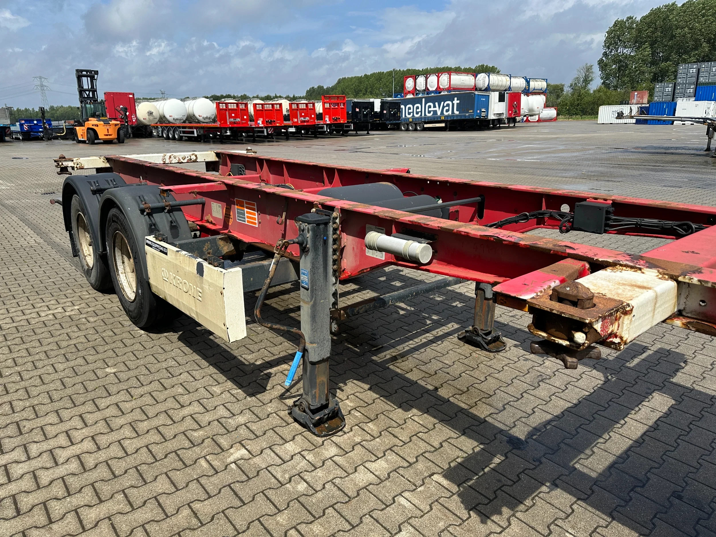 Krone 2009 - 2-axle 20FT chassis / BPW + drumbrakes, / airsuspension / empty weight: 3.180kg / 2x available obrázek 13