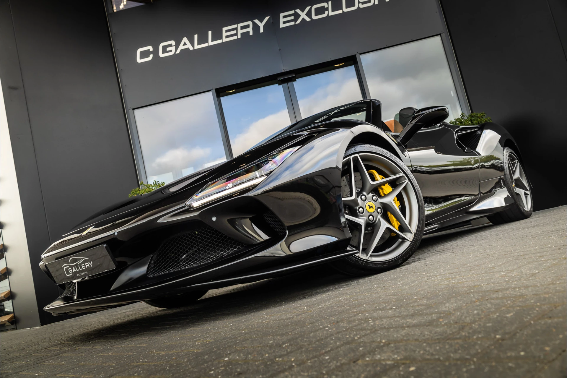 Ferrari F8 Spider 2022 - 3.9 V8 HELE obrázek 34