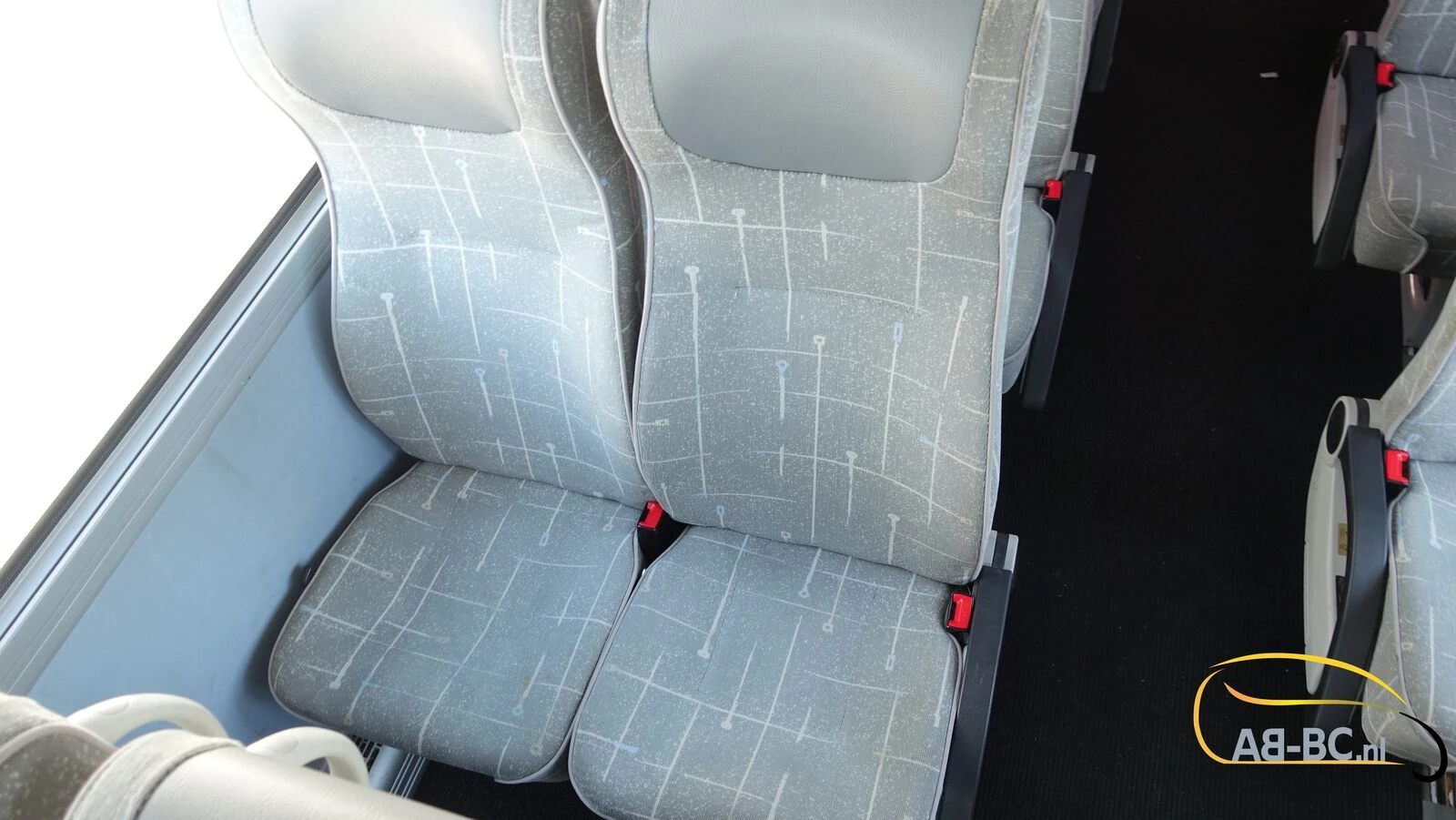 Isuzu Turquoise 30 seats EURO 6 2016 afbeelding 90