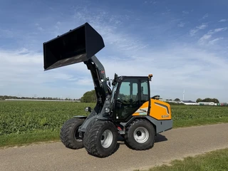 Giant G3500 shovel 2026 77 uur DEMO €899 LEASE 2026 te koop