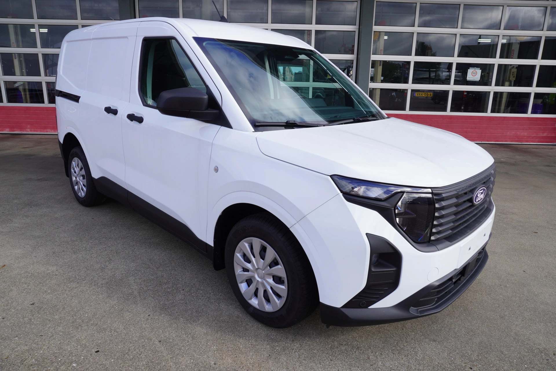 Ford Transit Courier 2024 - 1.0 EcoBoost 125PK Trend Benzine Automaat obrázek 2