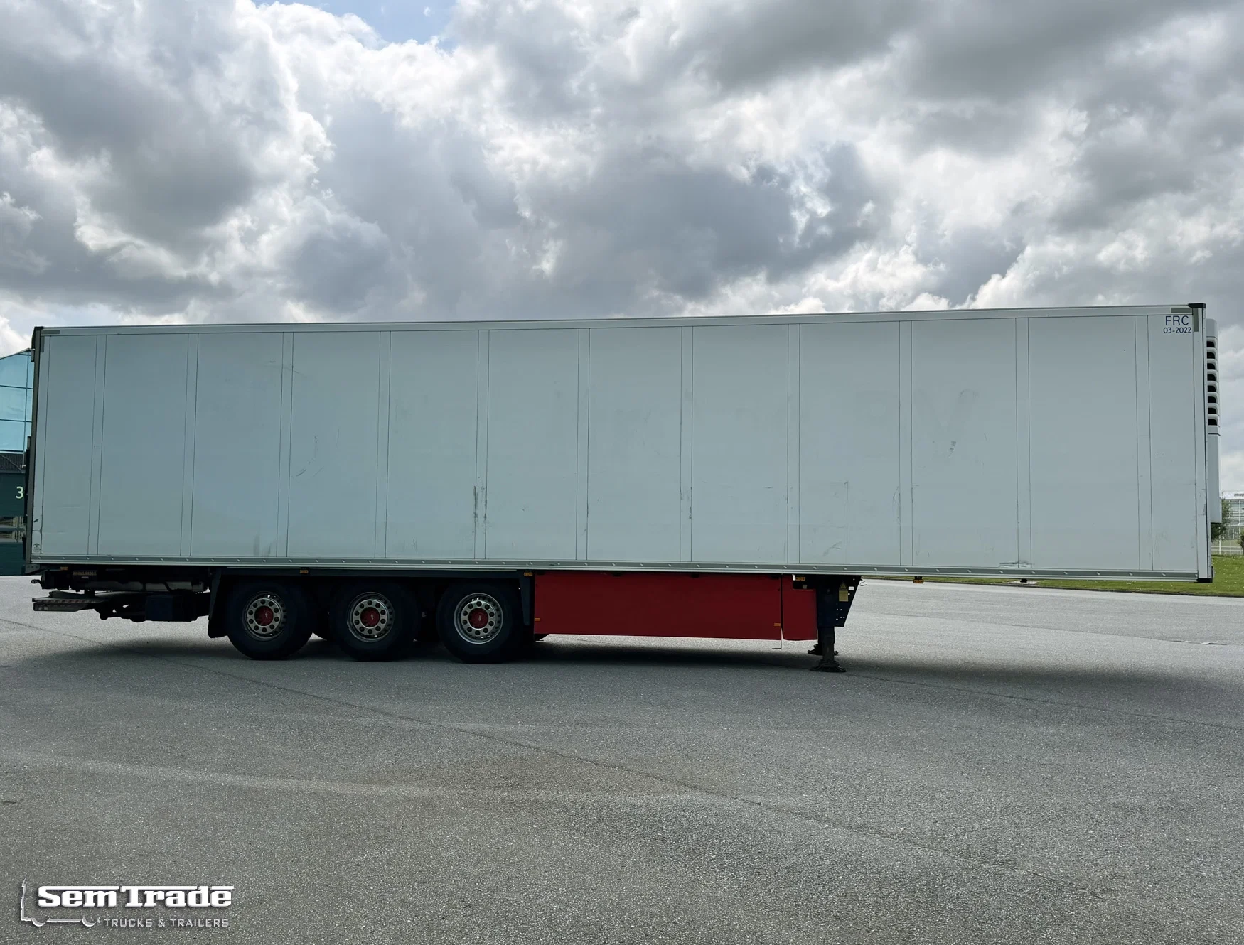 Schmitz Cargobull 2016 - SCB*S3B SCHMITZ TKM COOLING LIFT AXLE TAIL LIFT 1340x250x270 CM INSIDE FLOWERWIDE NL-TRAILER imagem 5