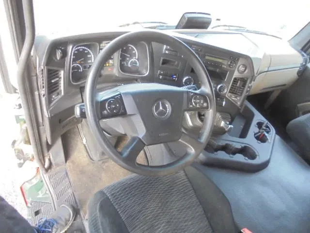 Mercedes-Benz Actros 2016 - 2340 LL 10 X IN STOCK Bild 8