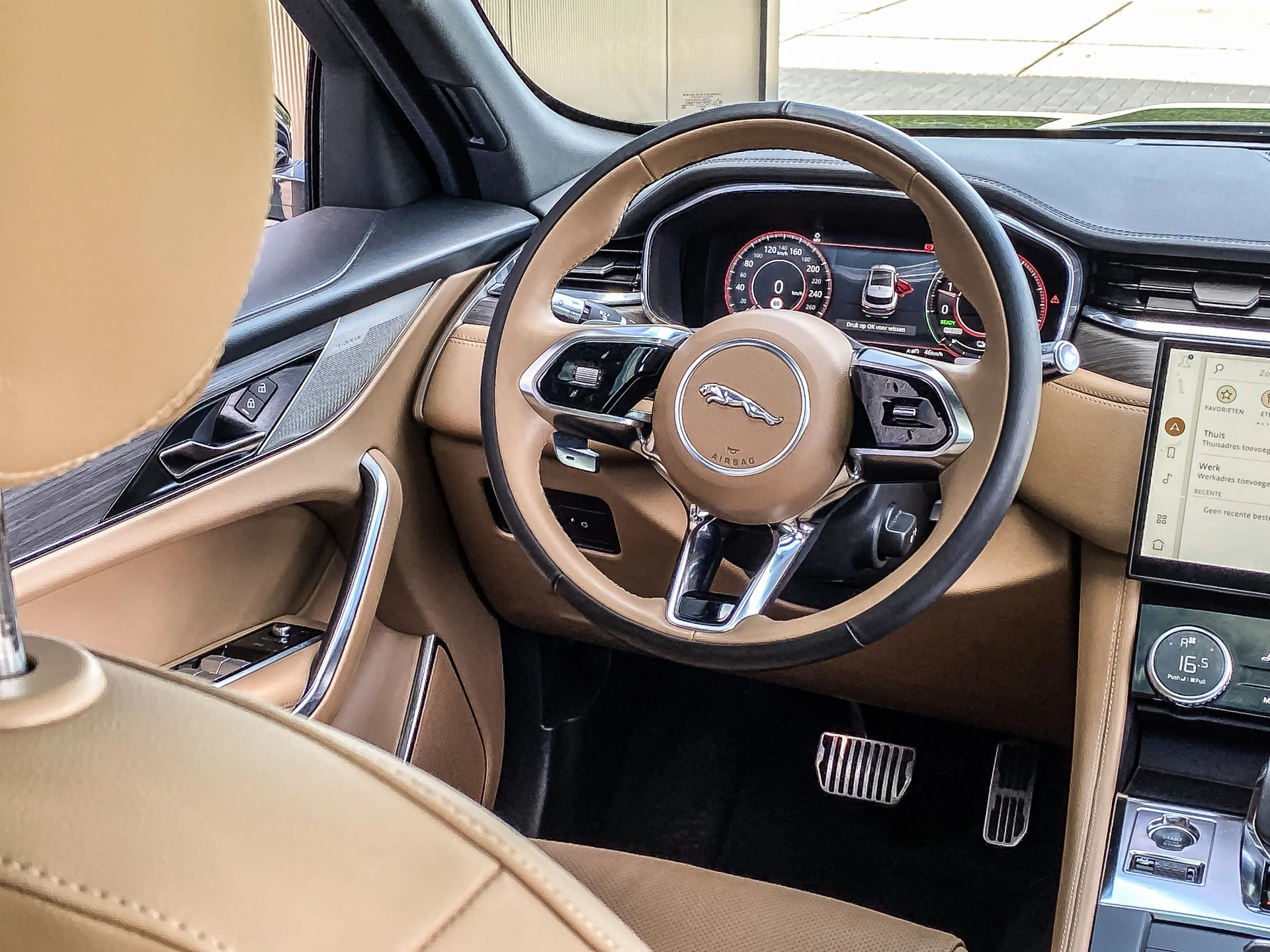 Jaguar F-PACE 2022 - 2.0 P400e S 400PK PHEV afbeelding 55