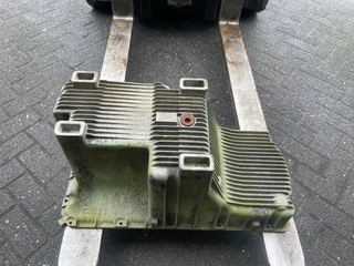 Mercedes-Benz N/A - A 4220140102 / A 422 014 01 02 CARTERPAN V-8 ENGINE imagen 1
