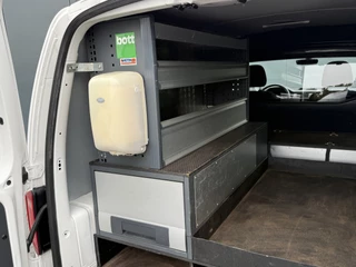 Volkswagen Caddy 2018 - MAXI 2.0 TDI 4-MOTION E6 / L2H1 / MAXI / 4x4 / 1e EIG. / AIRCO / CRUISE / TREKHAAK / INRICHTING 220V zdjecie 9