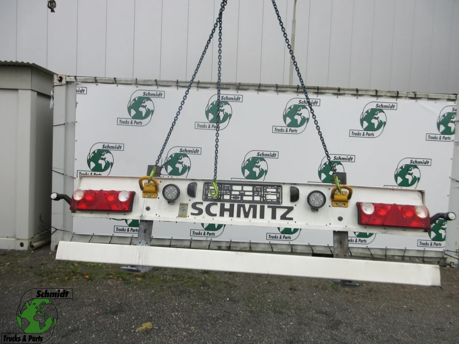 Schmitz Cargobull - BUMPER MET LED LAMPEN + BUMPERBALK image 1