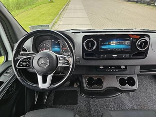 Mercedes-Benz Sprinter 2021 - 319 image 8