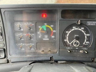 Scania P 2003 - P94 230 6X2 EURO 3 image 10