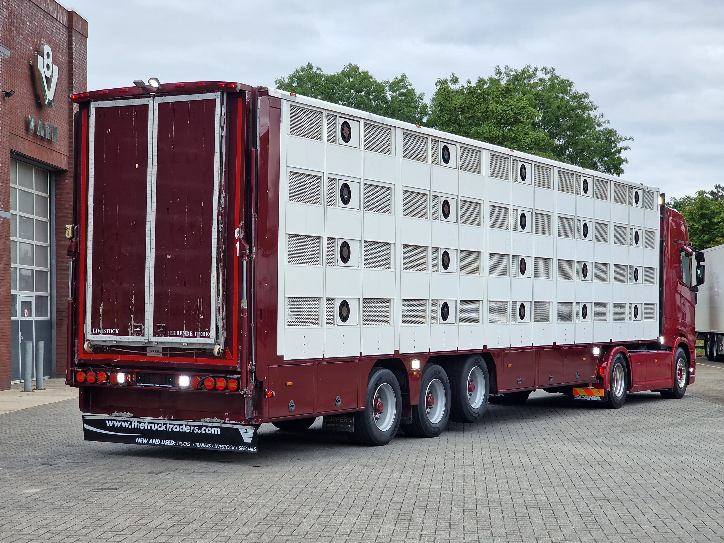 CUPPERS 2013 - 4 stock - new TUV - type 2 - lifting floors - lift / ramp afbeelding 24